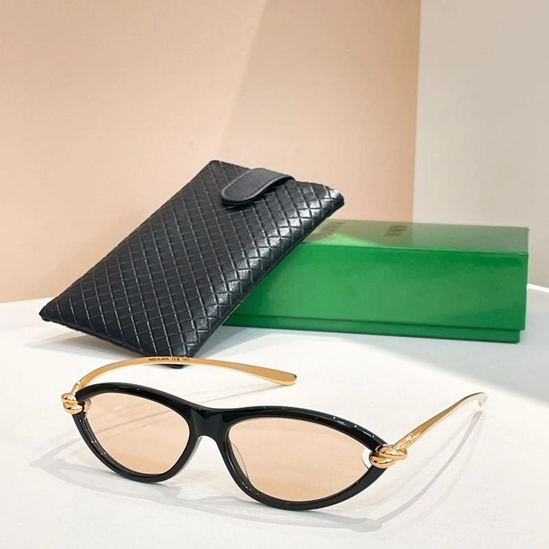 WaterResistant Bottega Veneta Sunglasses 277082