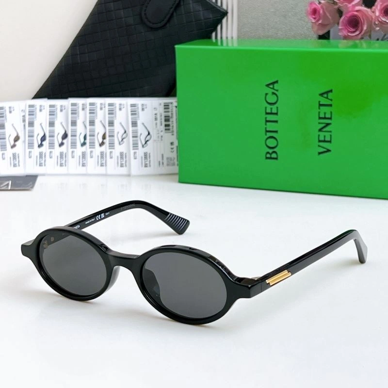 Breathable Bottega Veneta Sunglasses 277071