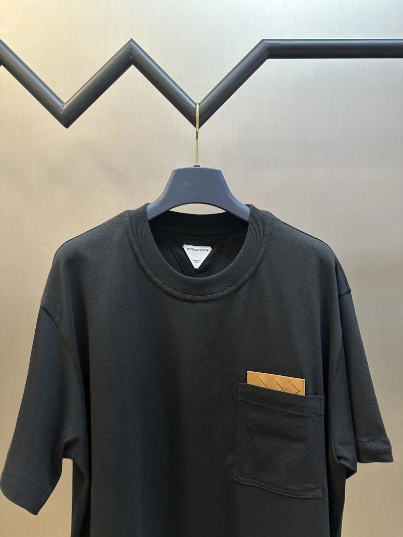 Sporty Bottega Veneta T-Shirts 152352