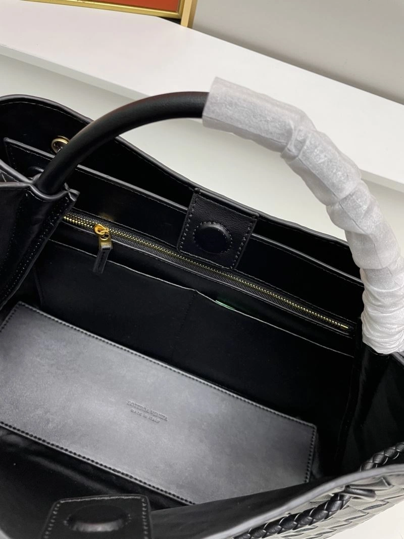 Vibrant Bottega Veneta Top Handle Bags 84638