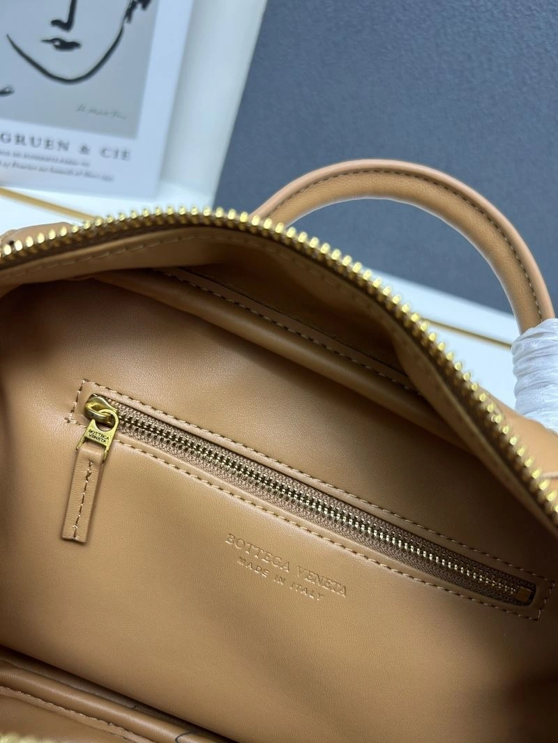 Bottega Veneta Top Handle Bags Sophisticated 84618