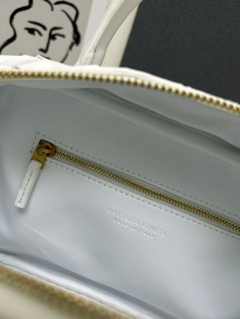 Popular Bottega Veneta Top Handle Bags 84612