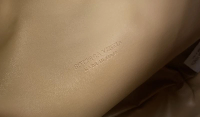 SunProtective Bottega Veneta Top Handle Bags 84608