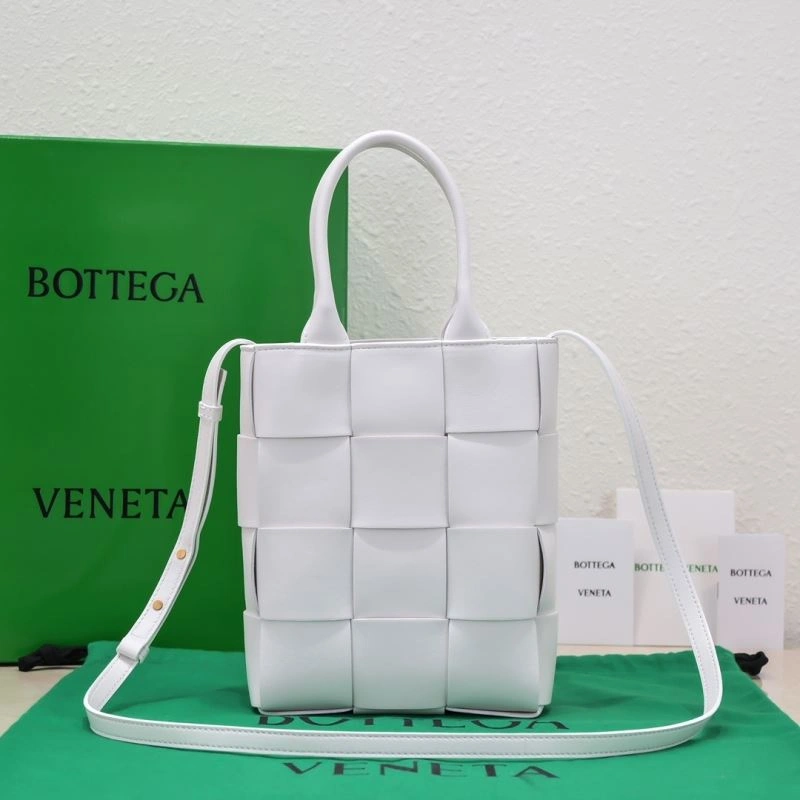 Bottega Veneta Top Handle Bags RelaxedFit 68019