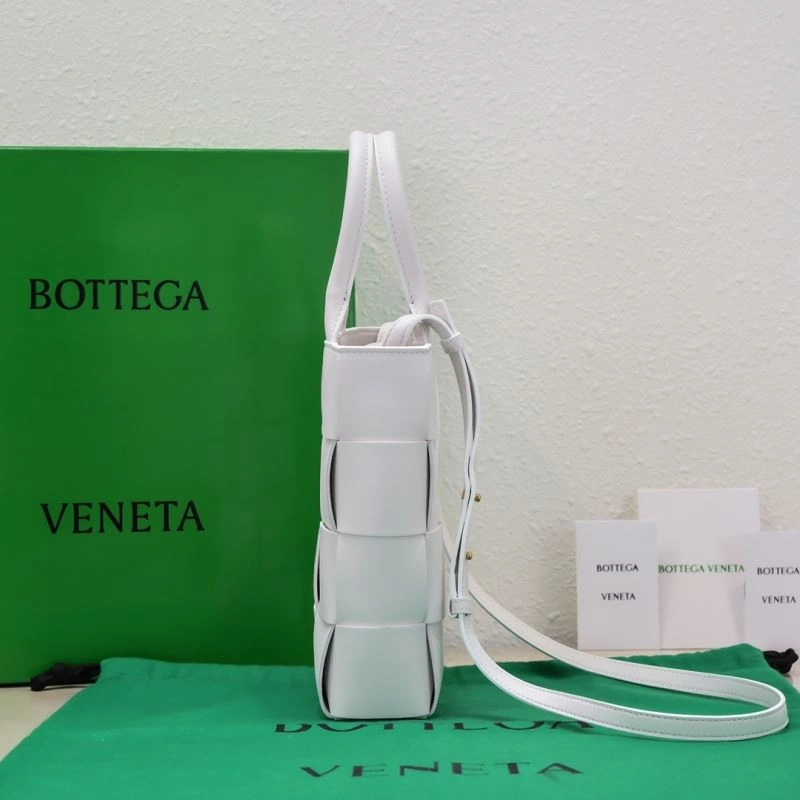 Bottega Veneta Top Handle Bags RelaxedFit 68019