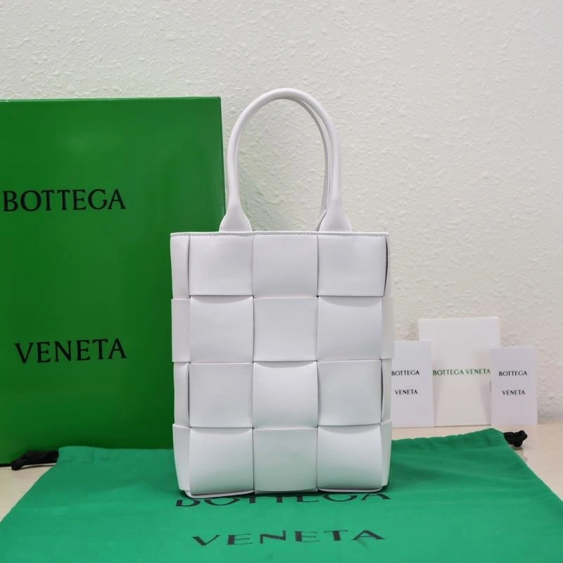Bottega Veneta Top Handle Bags RelaxedFit 68019