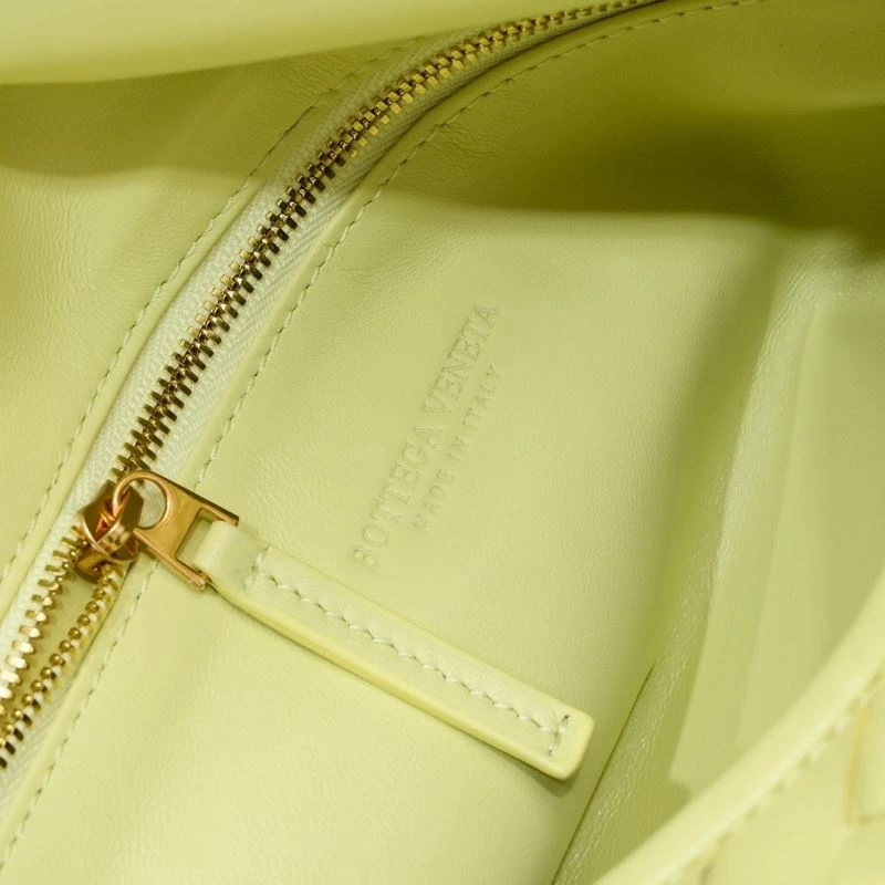 WeatherProof Bottega Veneta Top Handle Bags 67836