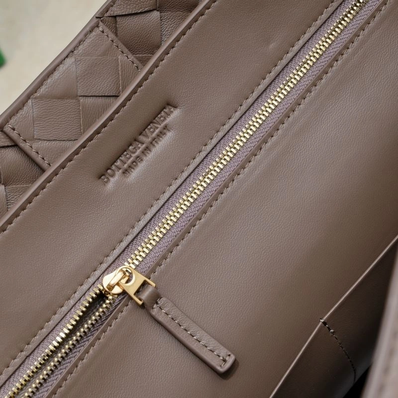 Bottega Veneta Top Handle Bags Trendy 67786