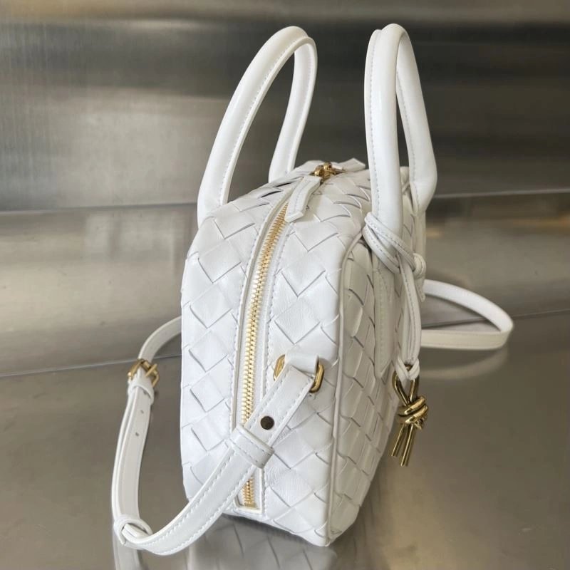 Versatile Bottega Veneta Top Handle Bags 67780