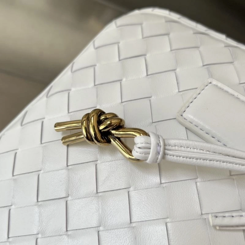 Versatile Bottega Veneta Top Handle Bags 67780
