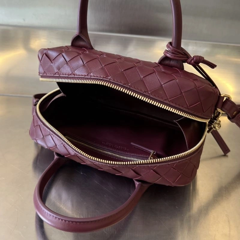 Contemporary Bottega Veneta Top Handle Bags 67776