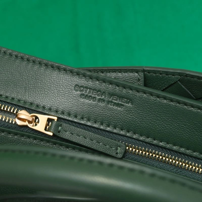 Functional Bottega Veneta Top Handle Bags 67765