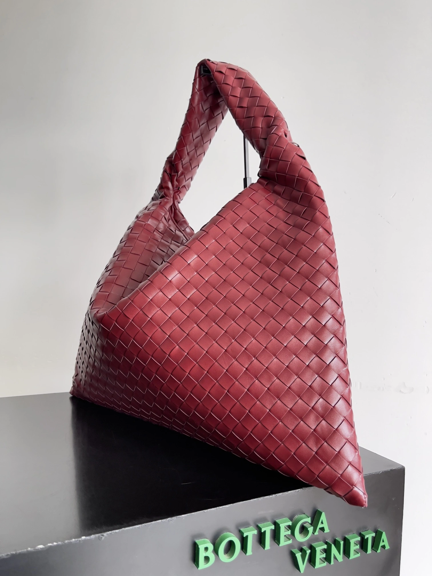 Breathable Bottega Veneta Top Handle Bags 67691