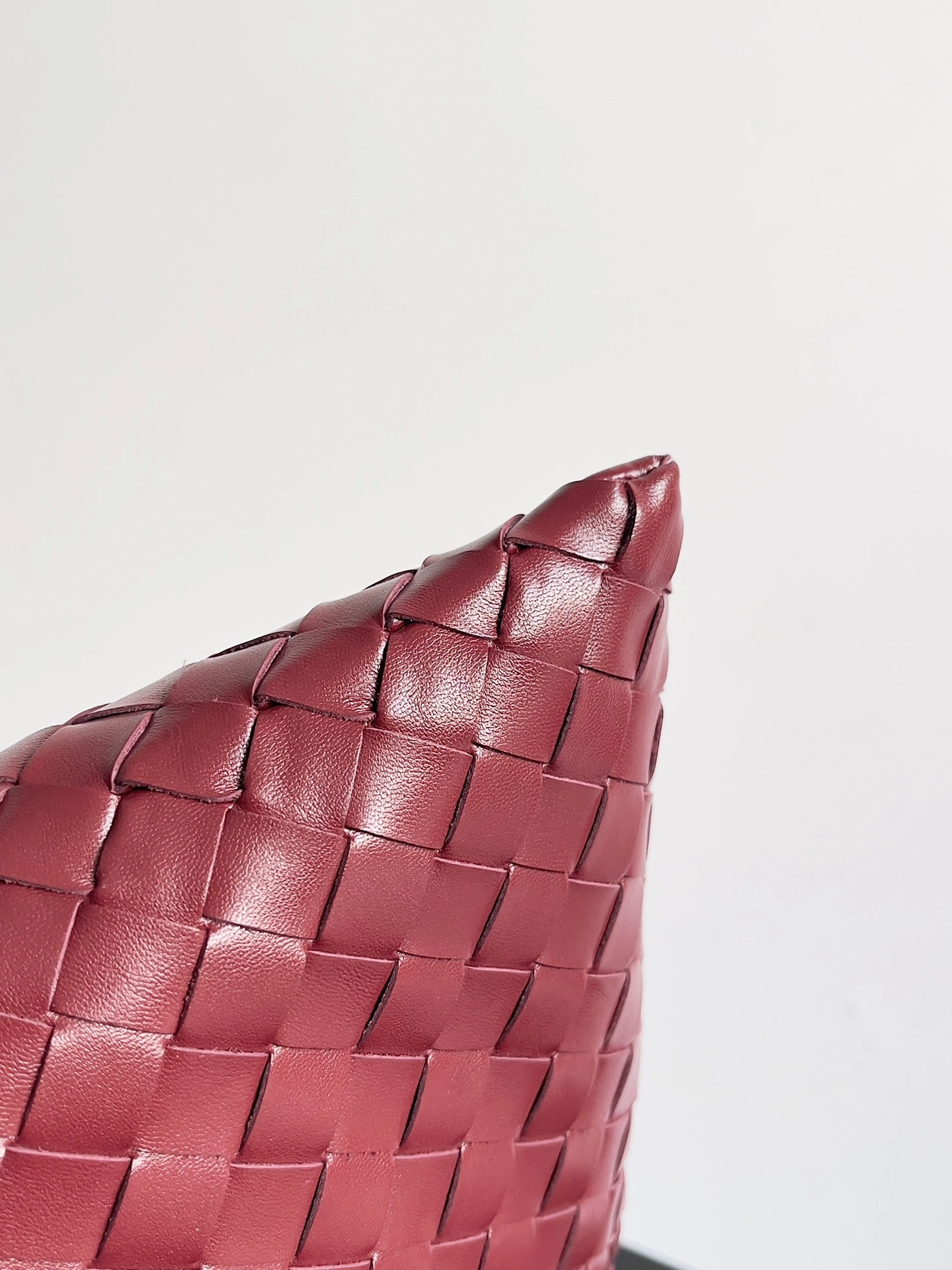 Breathable Bottega Veneta Top Handle Bags 67691