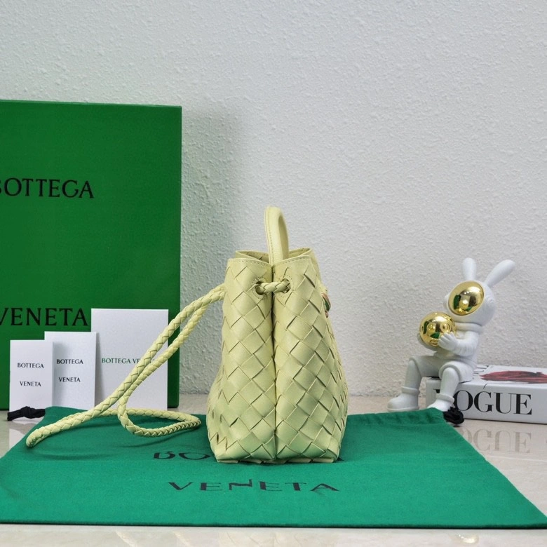 Bottega Veneta Top Handle Bags Breathable 64143