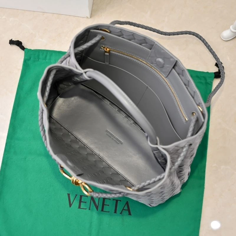 Sustainable Bottega Veneta Top Handle Bags 64126