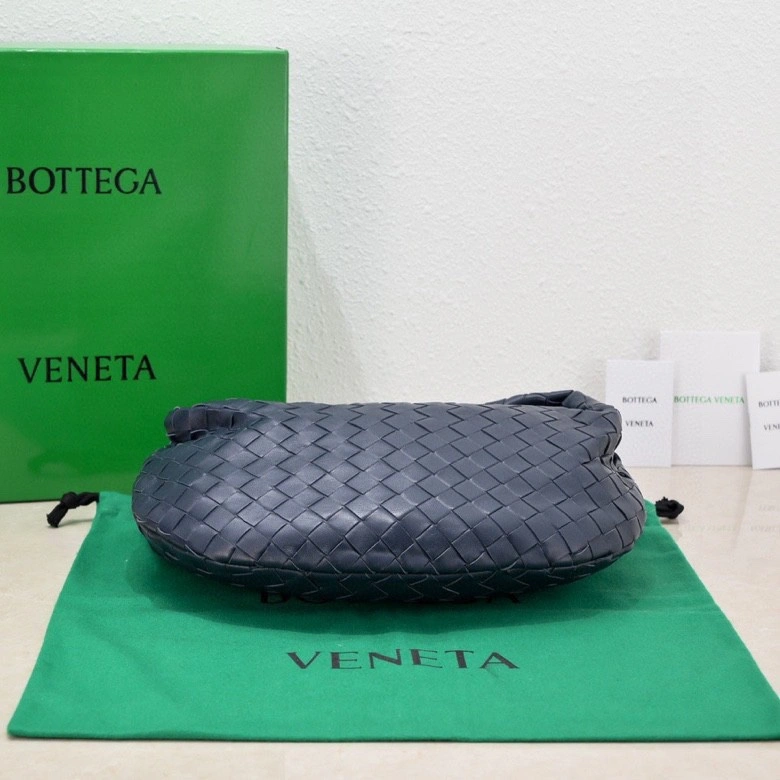 Resilient Bottega Veneta Top Handle Bags 64133