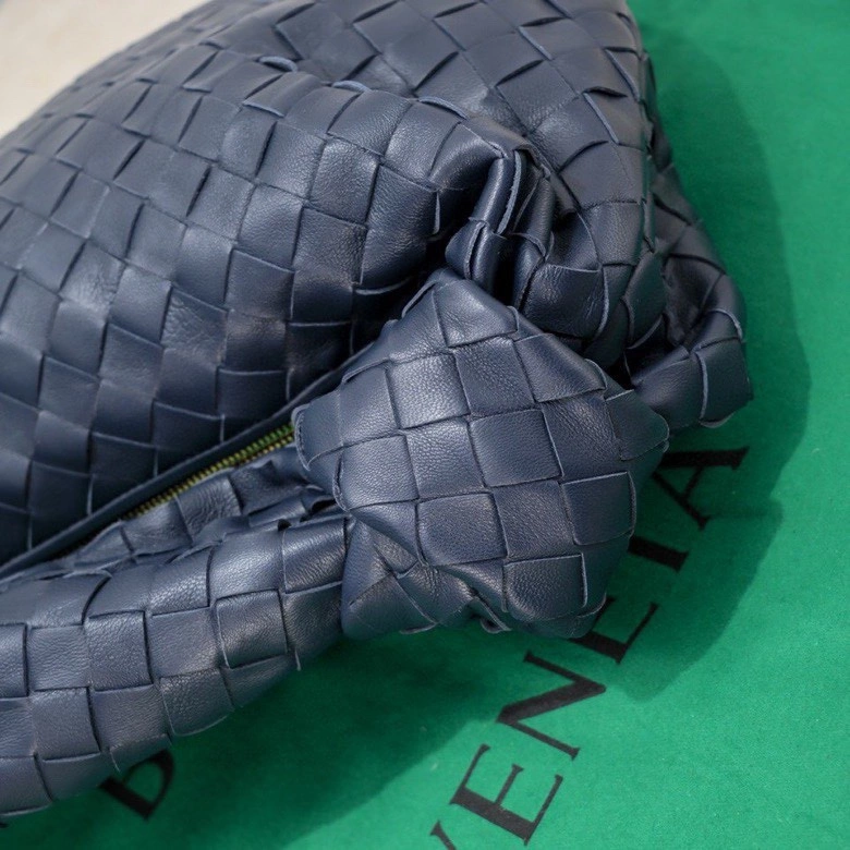 Resilient Bottega Veneta Top Handle Bags 64133
