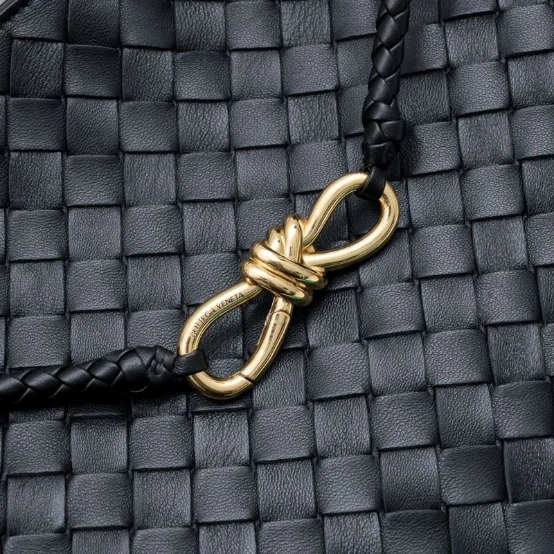 Bottega Veneta Top Handle Bags Sleek 51821