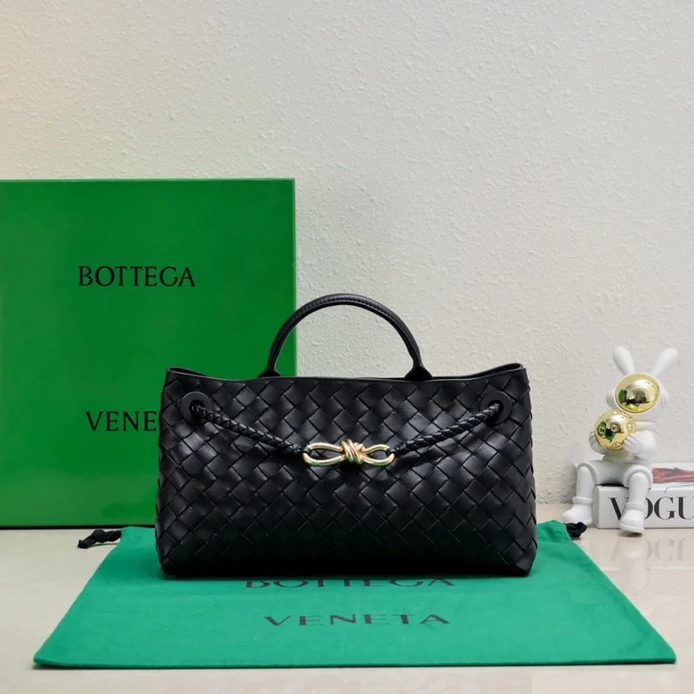 Sophisticated Bottega Veneta Top Handle Bags 51847