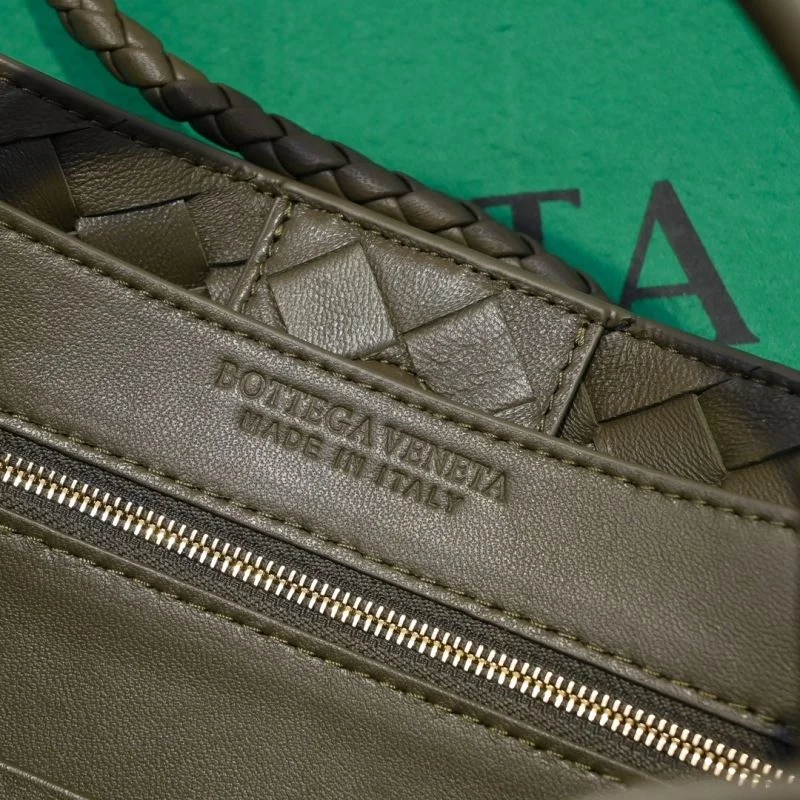Sleek Bottega Veneta Top Handle Bags 51787
