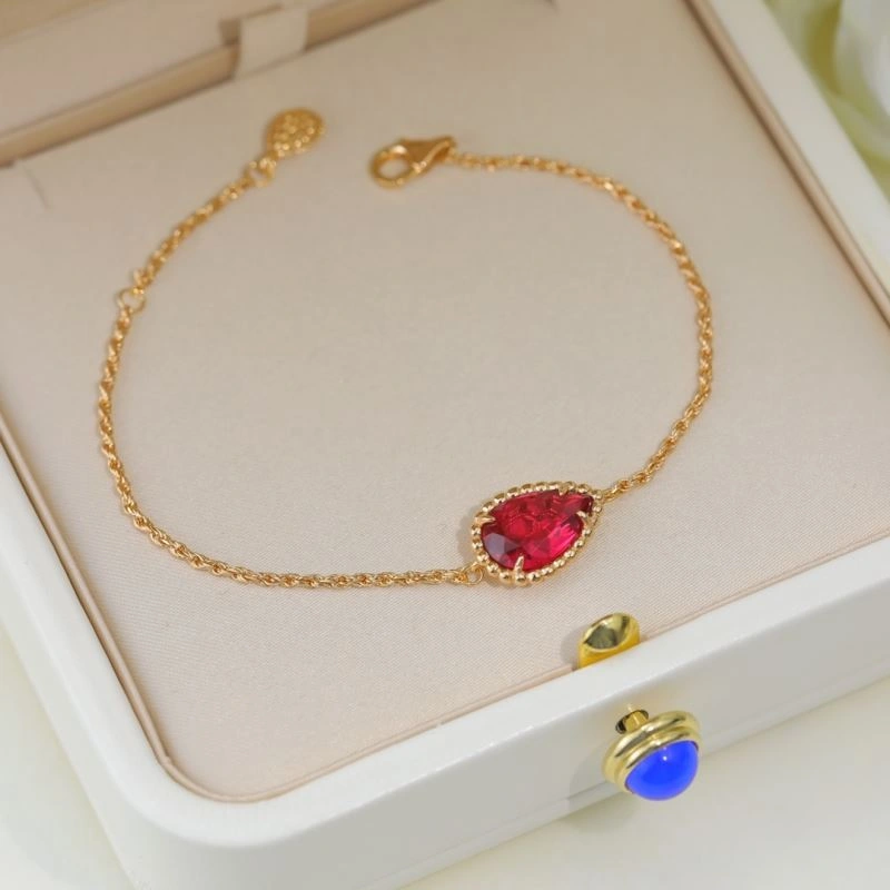 Classic Boucheron Bracelets 214386