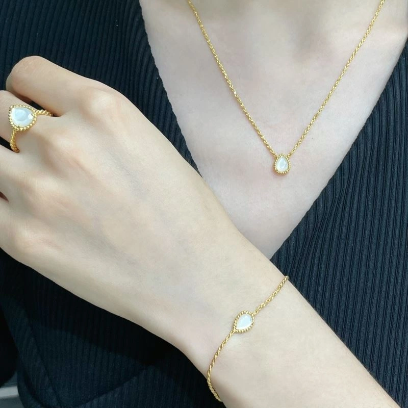 Boucheron Bracelets Attractive 212437
