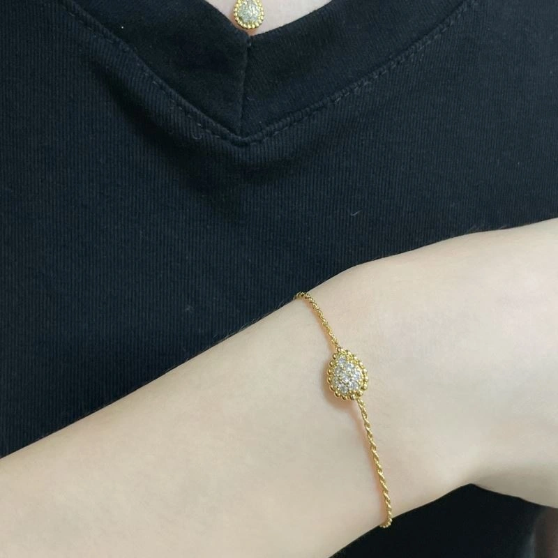 Effortless Boucheron Bracelets 212430