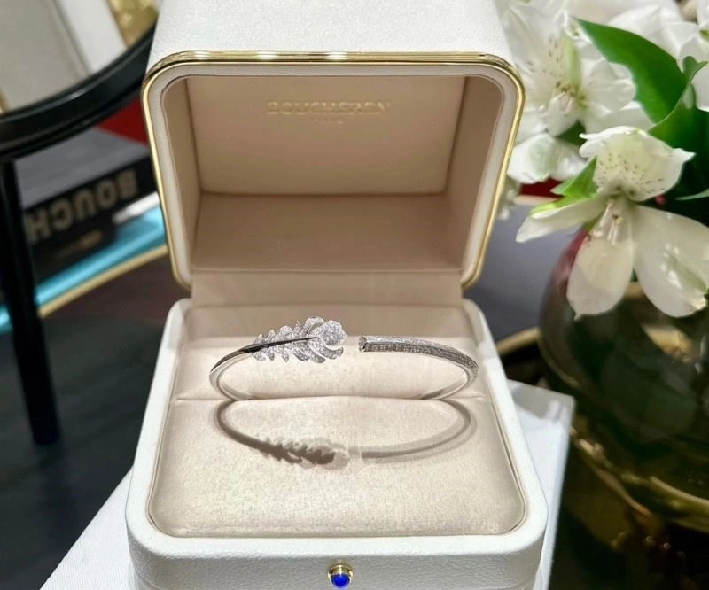Sophisticated Boucheron Bracelets 210154