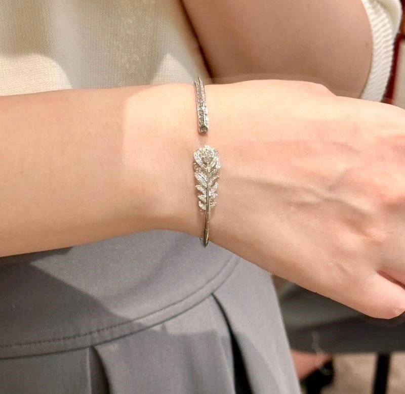 Sophisticated Boucheron Bracelets 210154