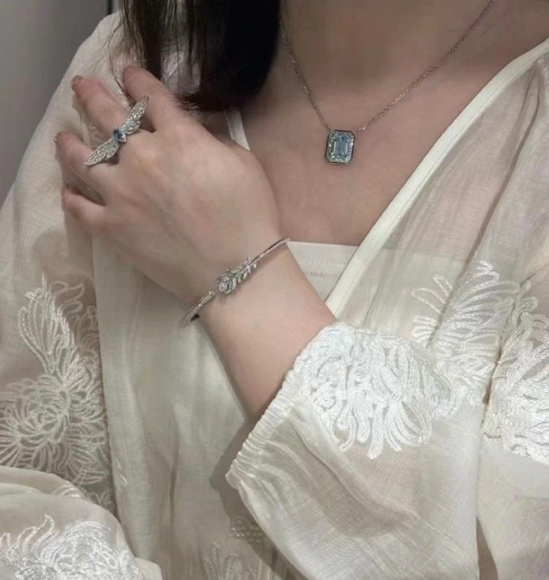 Sophisticated Boucheron Bracelets 210154