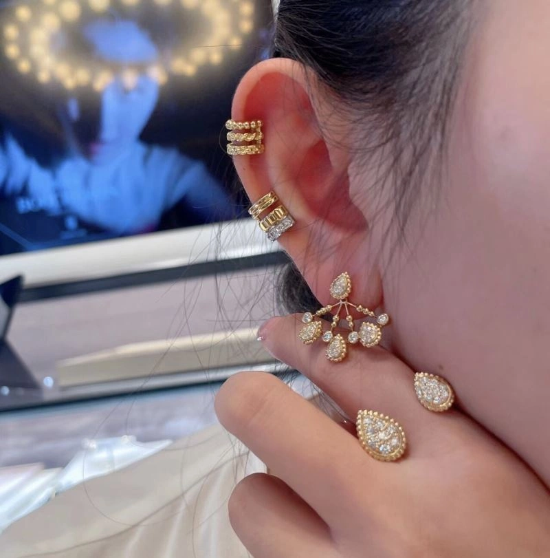 Practical Boucheron Earrings 214350