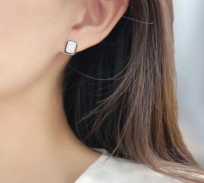 Boucheron Earrings Sporty 212419