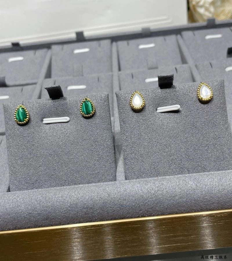Boucheron Earrings Sporty 212422