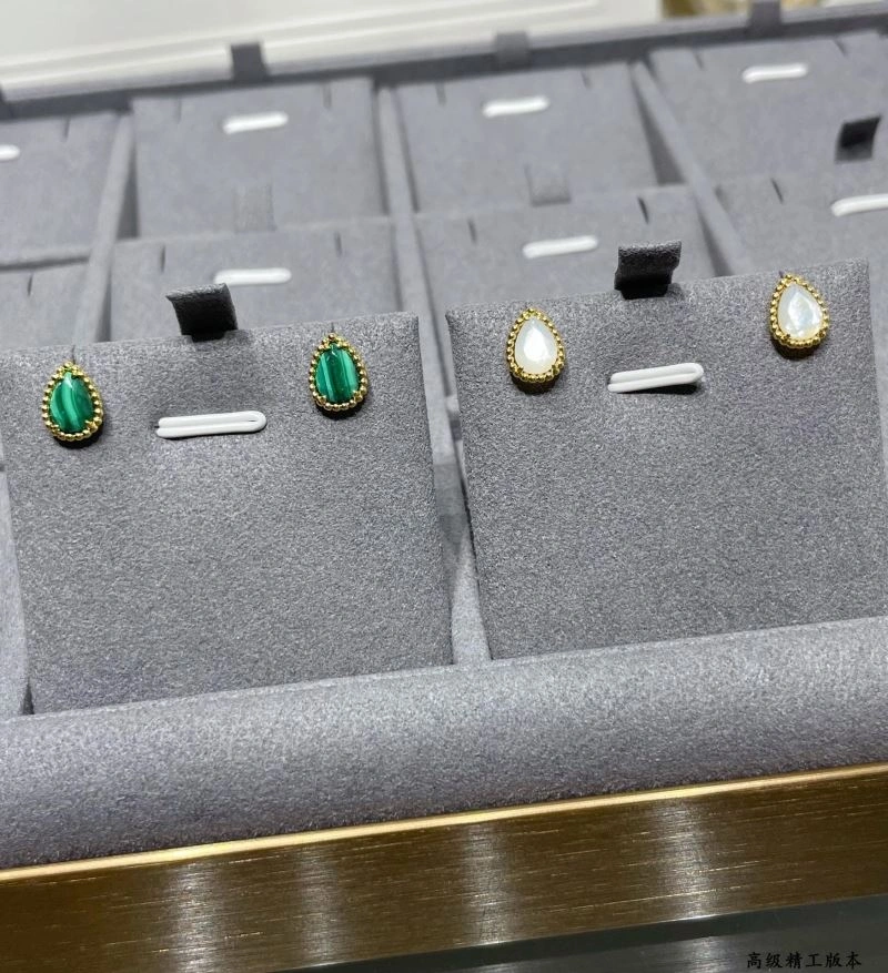 Boucheron Earrings Sporty 212422