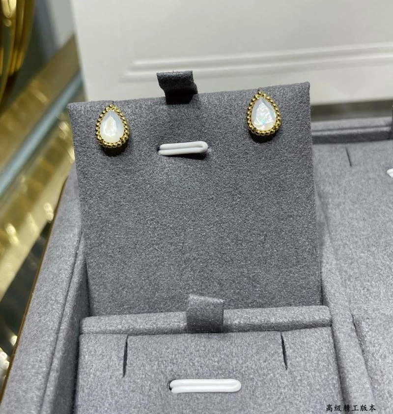 Boucheron Earrings Sporty 212422