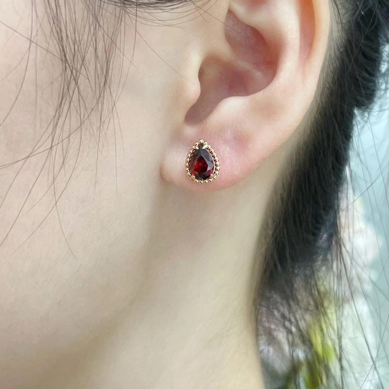 Boucheron Earrings Sleek 212409