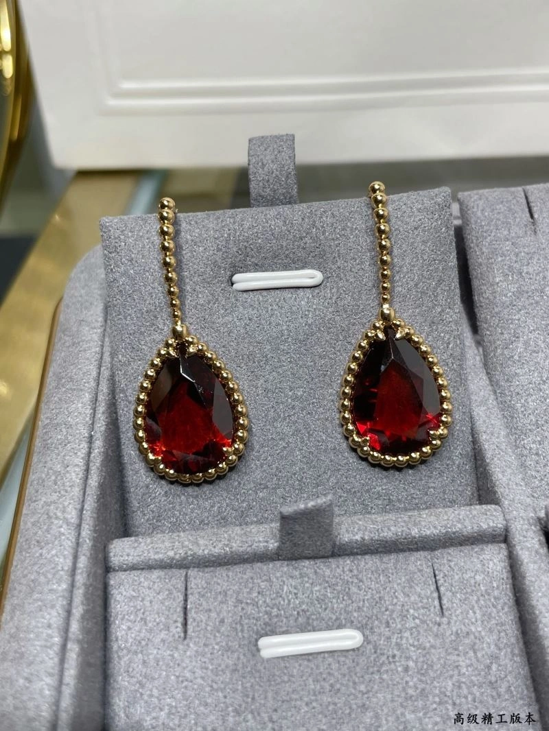 Packable Boucheron Earrings 212427