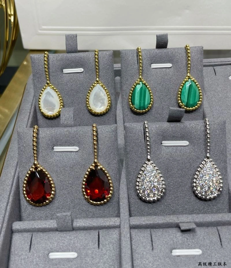 Packable Boucheron Earrings 212427