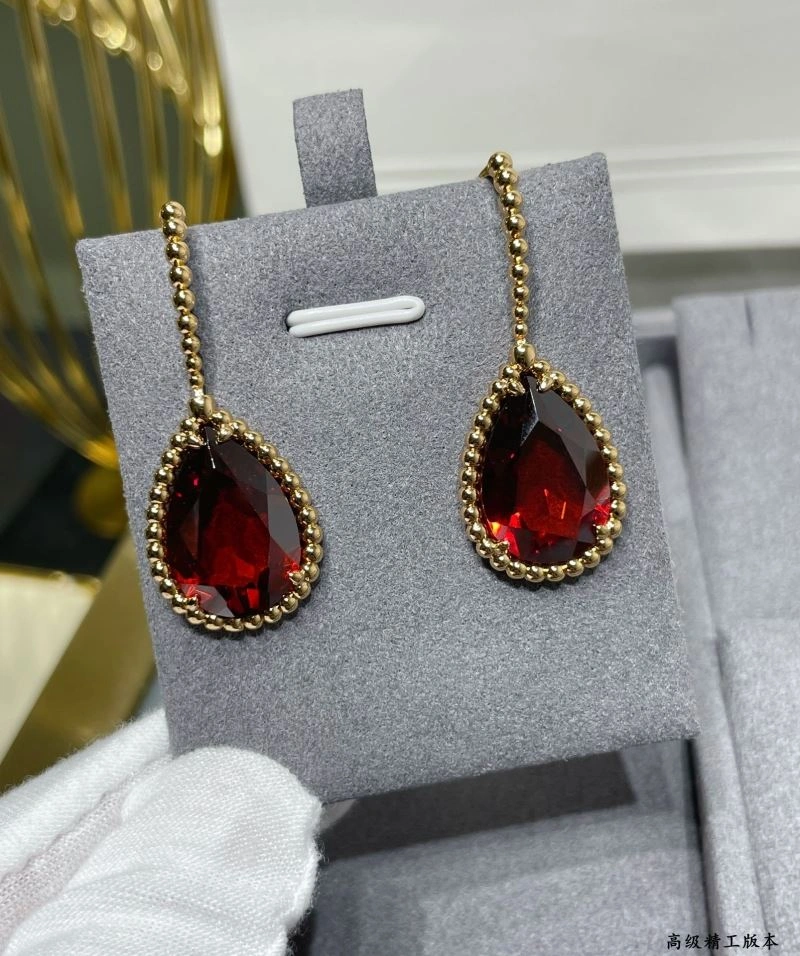 Packable Boucheron Earrings 212427