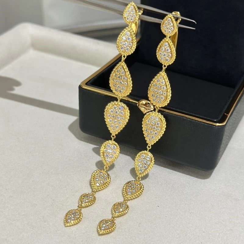Boucheron Earrings Youthful 210125