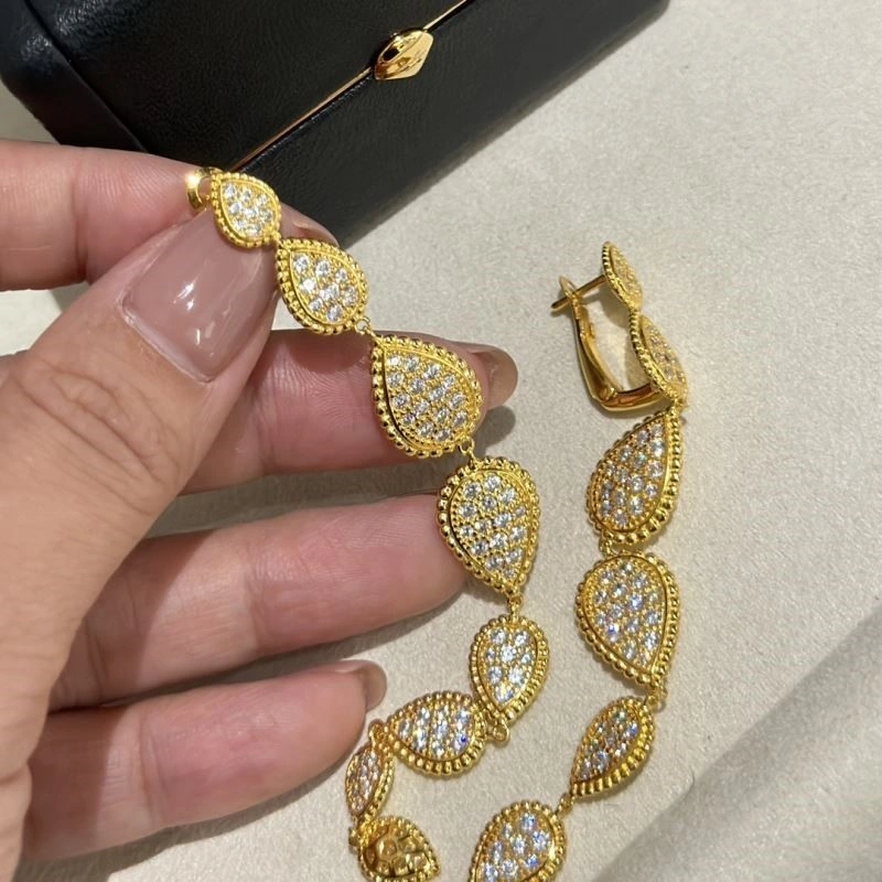 Boucheron Earrings Youthful 210125