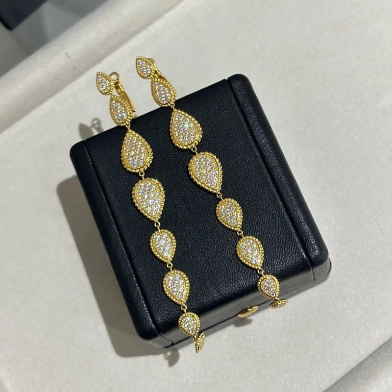 Boucheron Earrings Youthful 210125