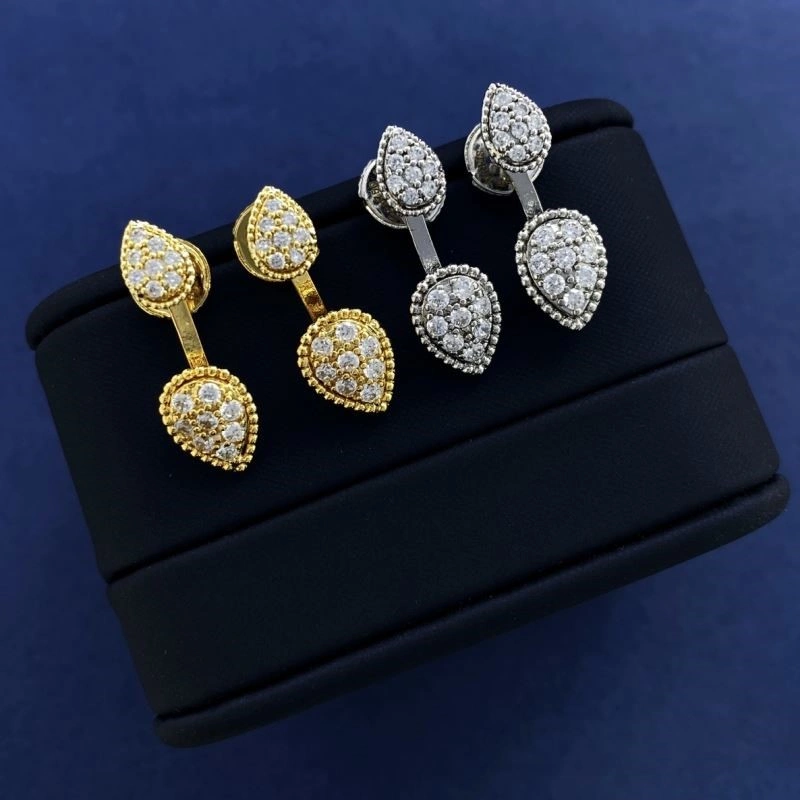 Neat Boucheron Earrings 210127