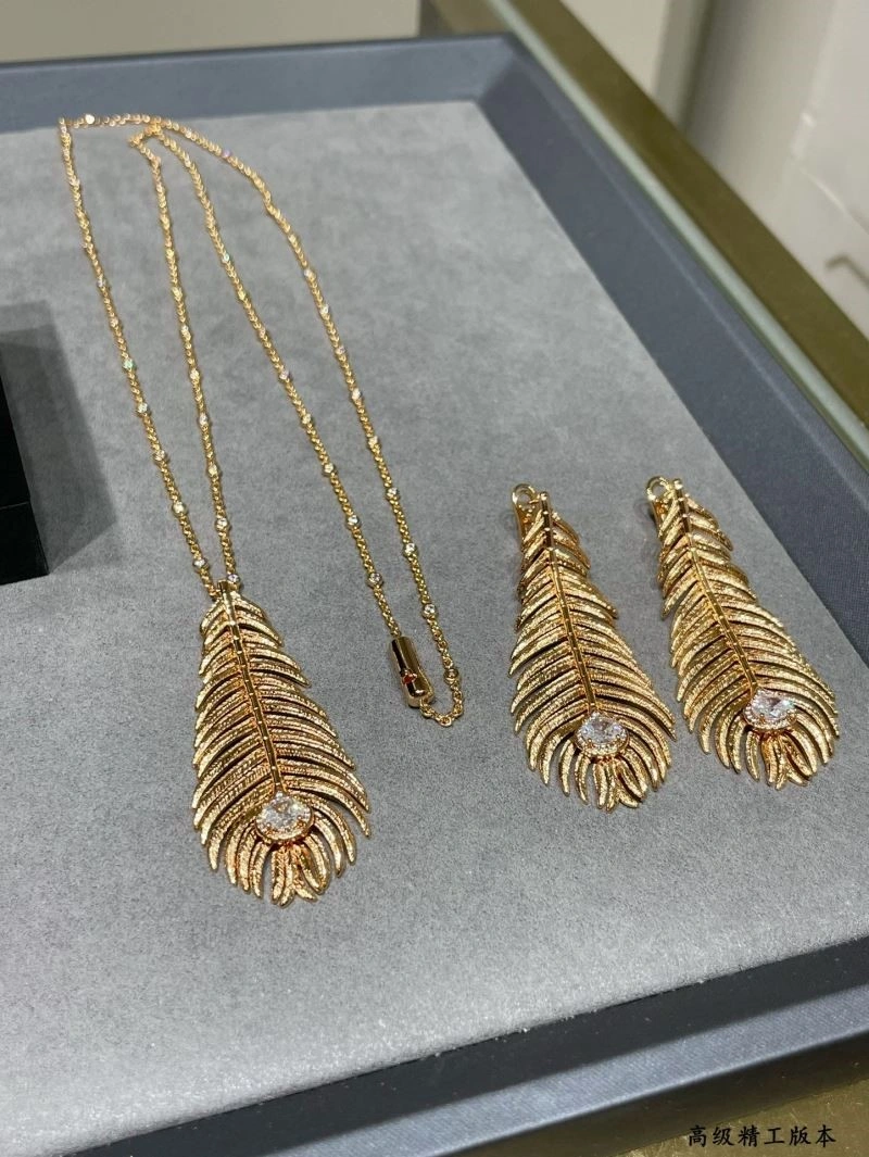 Boucheron Earrings Trendsetting 210120