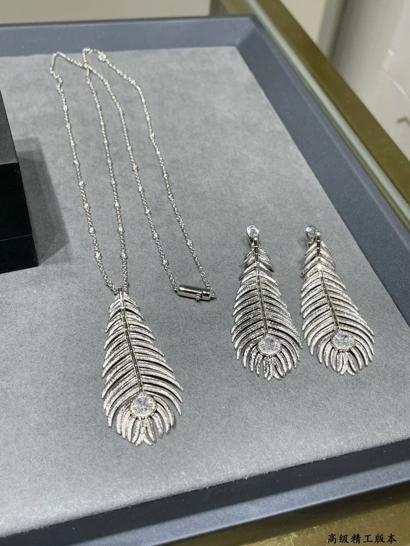 Boucheron Earrings Trendsetting 210120