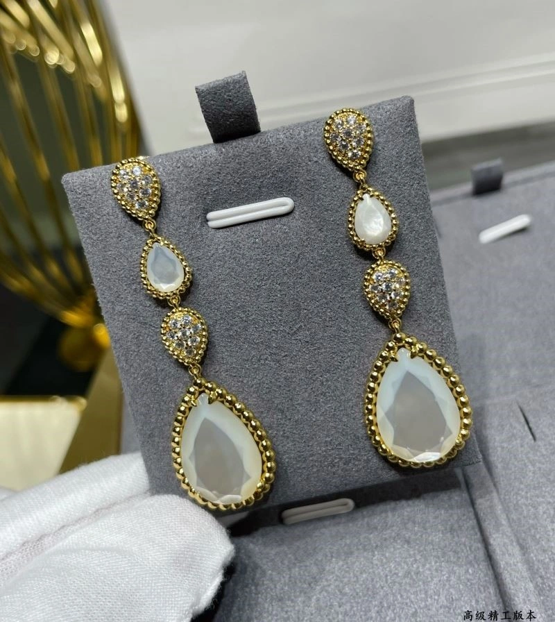 Breathable Boucheron Earrings 210119