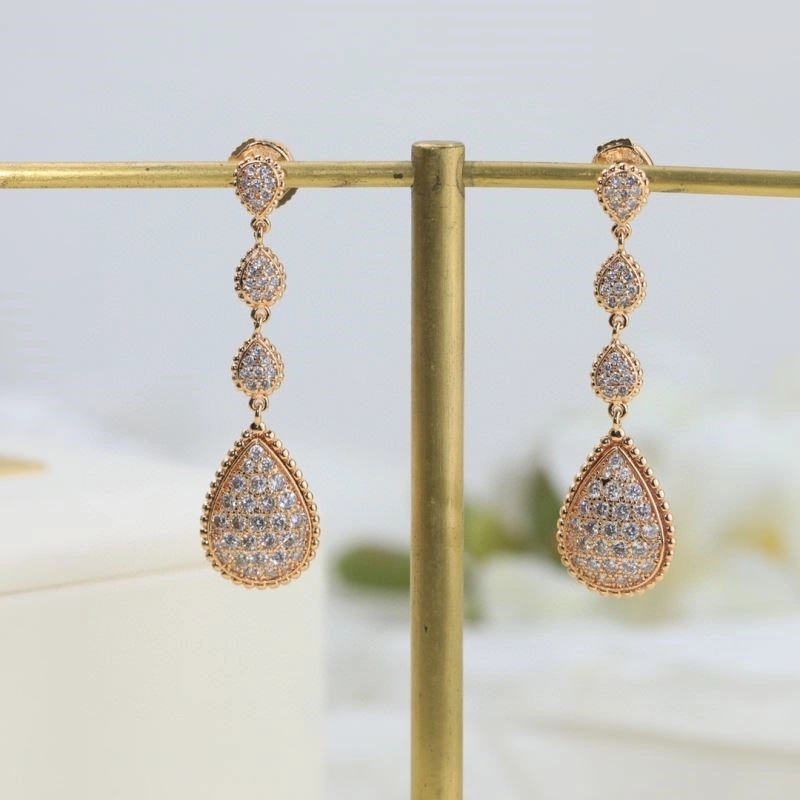 Boucheron Earrings Elegant 209460