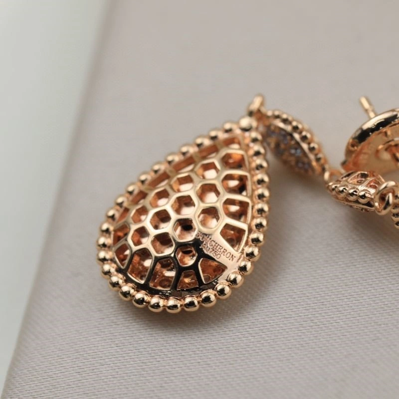 Boucheron Earrings Elegant 209460