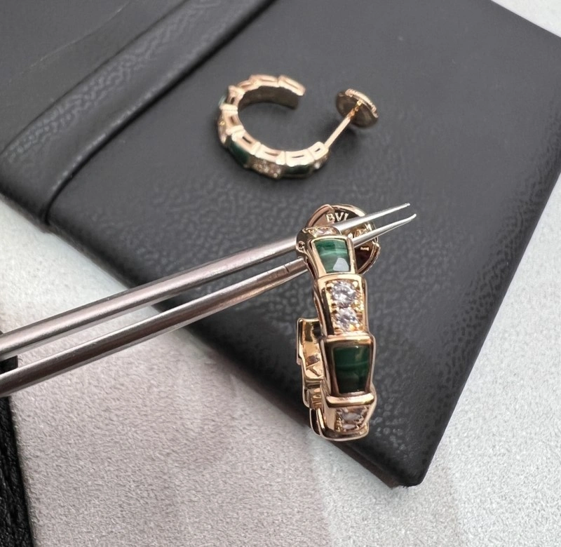 Flexible Boucheron Earrings 208165